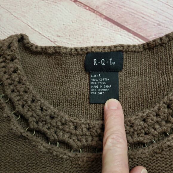 R.Q.T. Sweater L - Picture 3 of 3